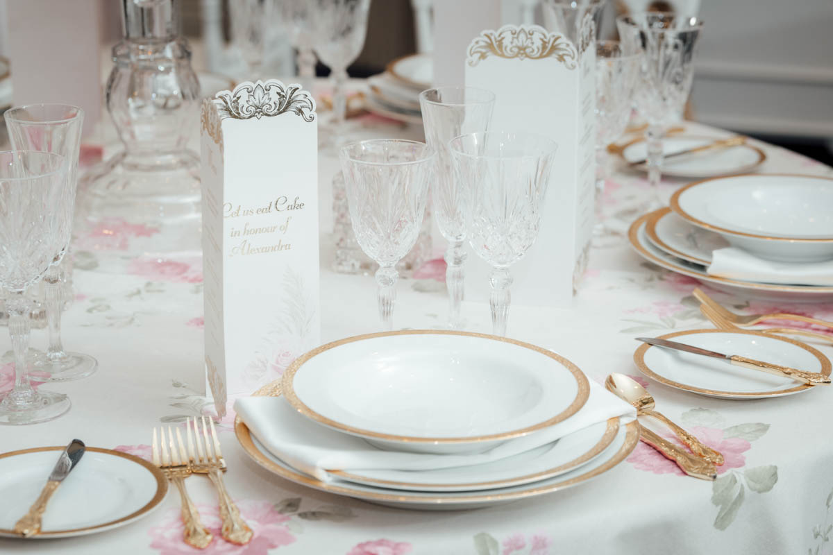 Golden Apple Events - Ottawa Romantic Timeless Elegant Wedding Planner - Let Them Eat Cake Styled Shoot by 135mm Photography - 135mm-857652